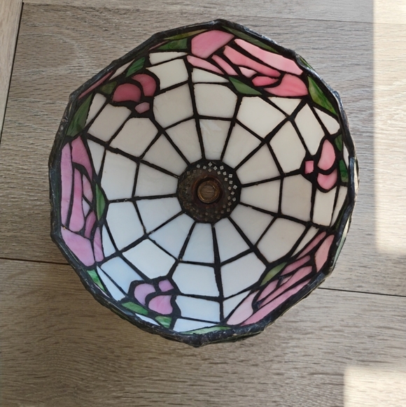 Tiffany Style Stained Glass Table Lamp Night Light Pink Roses Electric 12.5" - Picture 2 of 16
